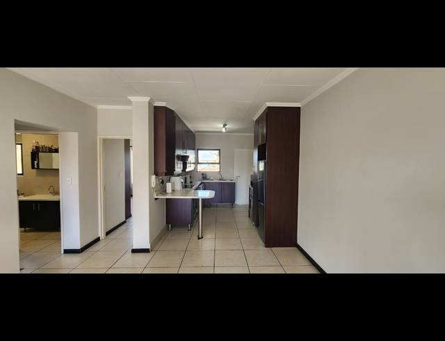 2 BEDROOM APARTMENT FOR SALE IN GREENSTONE HILL